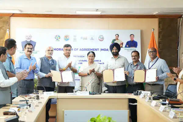 दिल्ली की सड़कों को बनाएंगे स्मार्ट और धूल-मुक्त, नया रोड एसेट मैनेजमेंट सिस्टम लागू