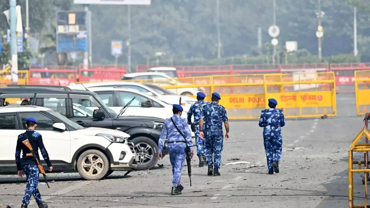 दिल्ली धमाके की जांच में चौंकाने वाले खुलासे: शिक्षित युवाओं का आतंकी नेटवर्क