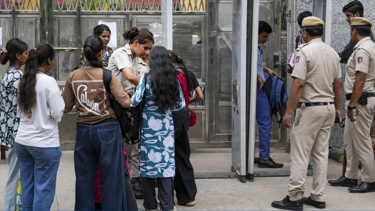 बिहार में NEET UG परीक्षा में नकल का बड़ा मामला, 30 गिरफ्तार