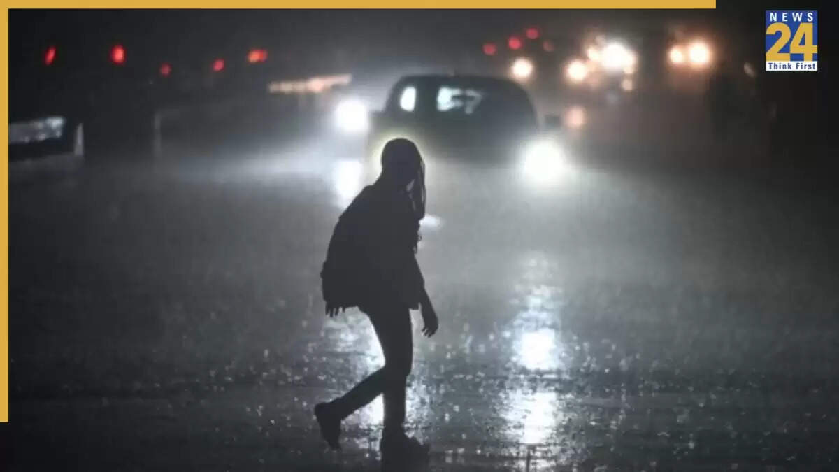 दिल्ली-NCR में आंधी और बारिश का मौसम, IMD ने दी अन्य राज्यों की जानकारी
