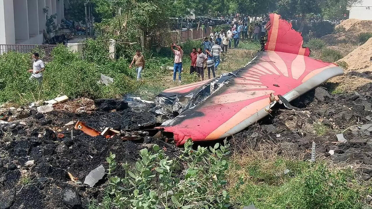 Air India विमान दुर्घटना: जांच में जुटी टीम ने दी प्रारंभिक रिपोर्ट