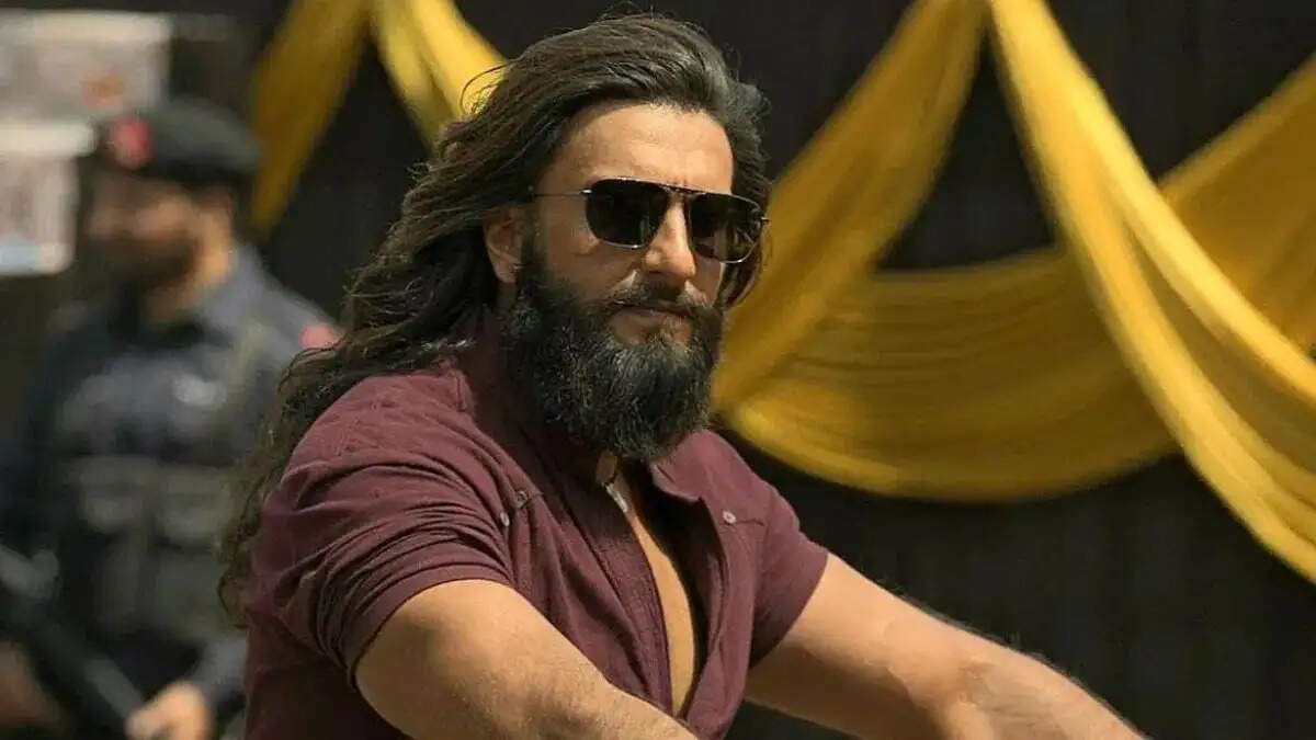 धुरंधर 2 की बॉक्स ऑफिस सफलता: 1400 करोड़ के करीब, लेकिन तीन बड़ी फिल्मों से पीछे