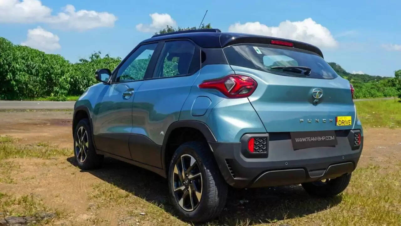 Tata Motors ने की कारों की कीमतों में कटौती: जानें ग्राहकों को क्या मिलेगा फायदा