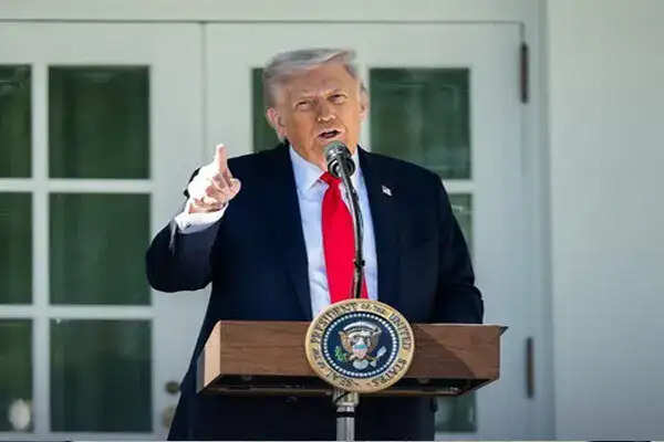 अमेरिकी सुप्रीम कोर्ट के फैसले के बाद नए टैरिफ की तैयारी, भारत पर असर संभव