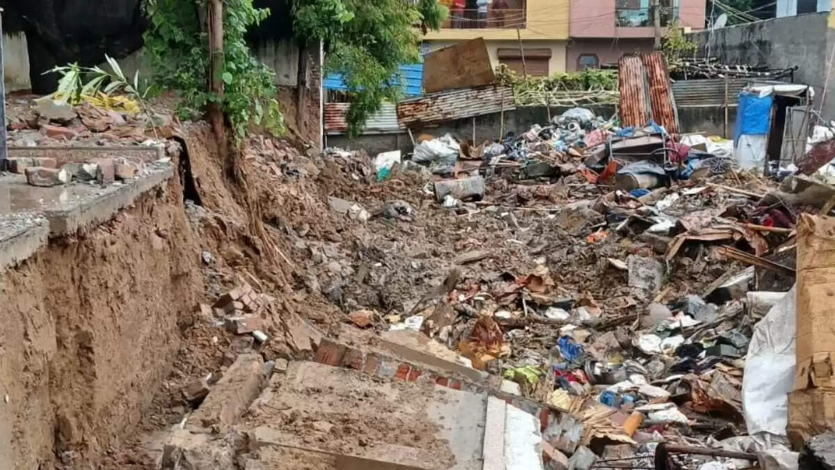दिल्ली में बारिश से भाजपा सरकार की विफलता उजागर, 7 लोगों की मौत