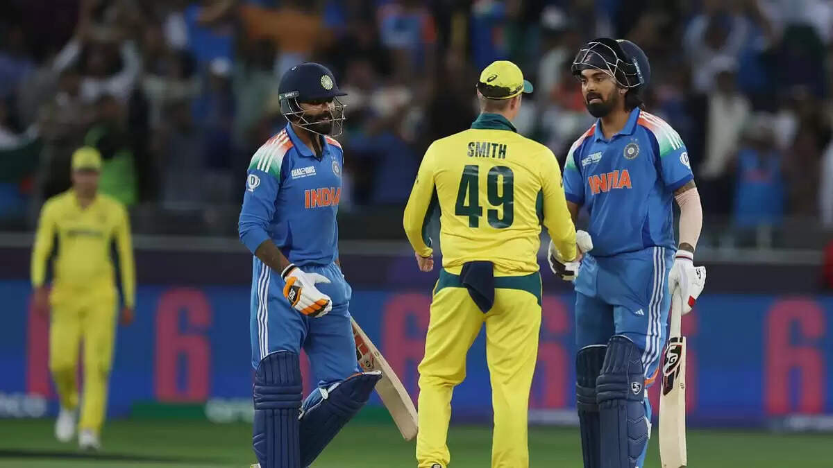 ऑस्ट्रेलिया के खिलाफ वनडे सीरीज के लिए भारतीय टीम का ऐलान, 6 फीट से ऊंचे दो खिलाड़ियों को मिला मौका