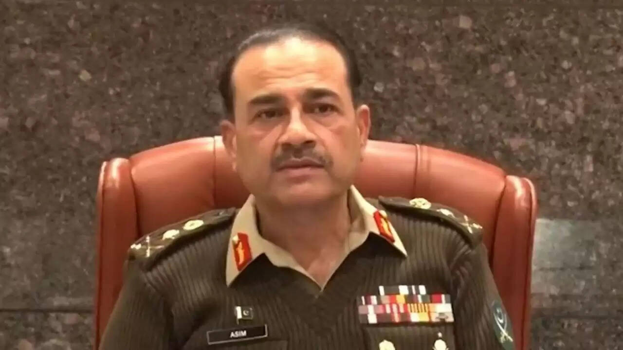 ईरान ने पाकिस्तान पर लगाया 'डबल गेम' खेलने का आरोप, जनरल मुनीर बने निशाने पर