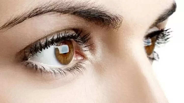 आंखों के रंग से जानें स्वास्थ्य की स्थिति और बीमारियों के संकेत