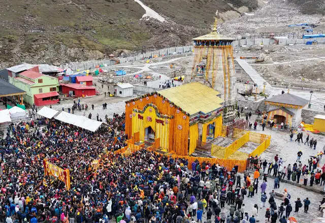 चारधाम यात्रा के लिए 10 लाख रजिस्ट्रेशन, सीएम धामी ने दी दर्शन की गारंटी