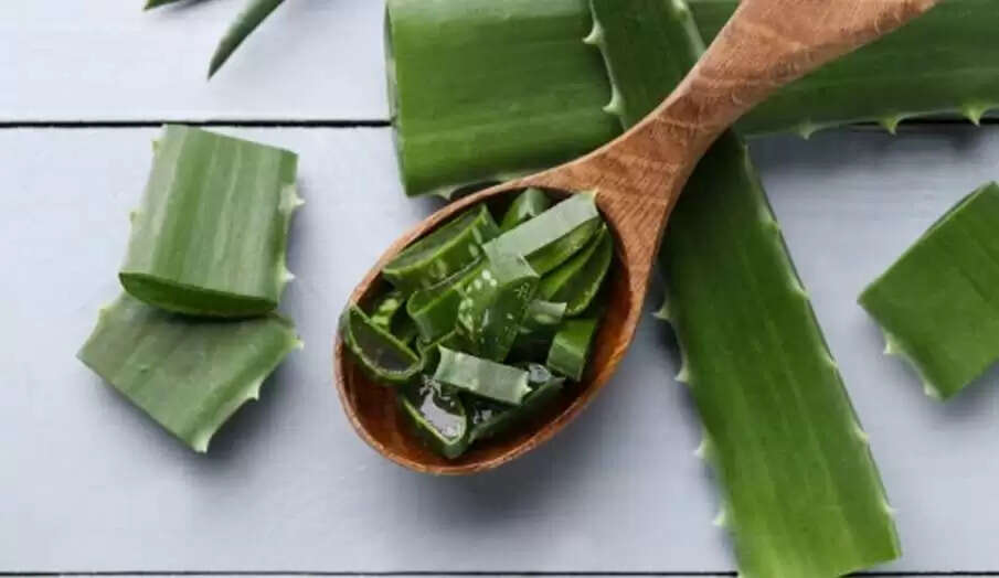 एलोवेरा के साथ अनचाहे बालों से छुटकारा पाने के आसान उपाय