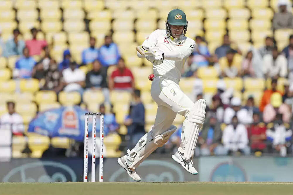 एशेज सीरीज: ऑस्ट्रेलिया ने पहले दिन बनाए 326 रन