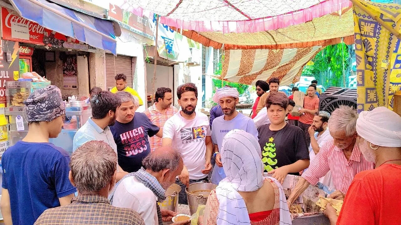 निर्जला एकादशी पर सामुदायिक लंगर का आयोजन