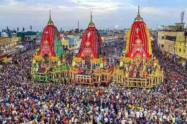भगवान जगन्नाथ की रथ यात्रा में भगदड़, तीन श्रद्धालुओं की मौत