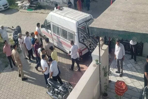 कुरुक्षेत्र में परिवार ने आत्महत्या की, 3 साल की बच्ची भी शामिल