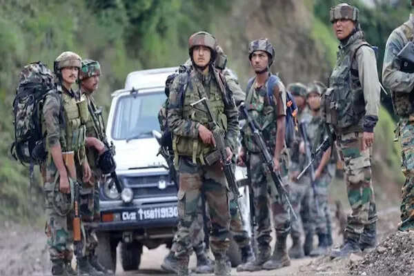 कुलगाम में 9वें दिन भी आतंकियों के खिलाफ मुठभेड़ जारी, 2 जवान शहीद