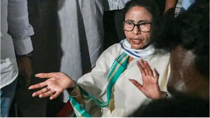 ममता बनर्जी ने पश्चिम बंगाल चुनाव में हार के बाद की समीक्षा, भाजपा पर लगाए गंभीर आरोप