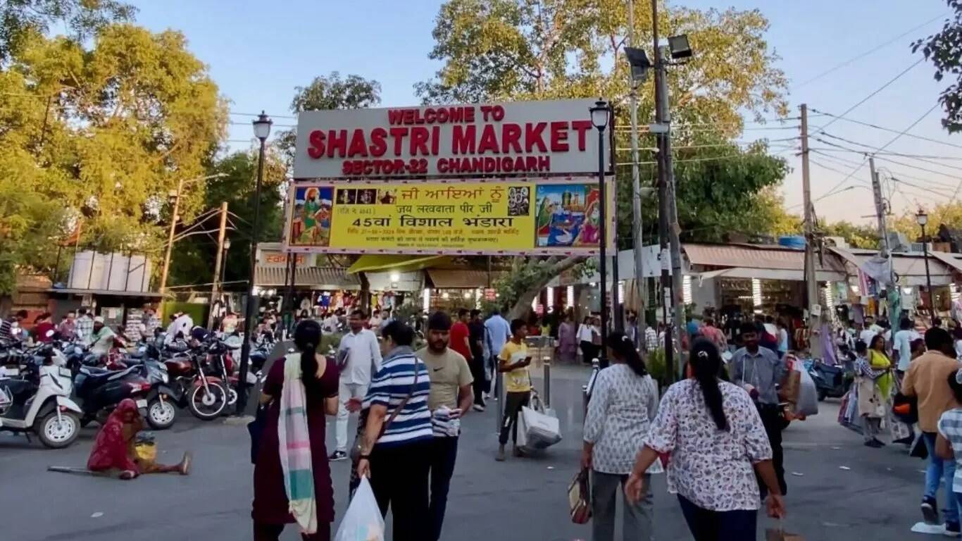 चंडीगढ़ के शास्त्री मार्केट का नया अवतार: सोलर पैनल और आधुनिक सुविधाएं