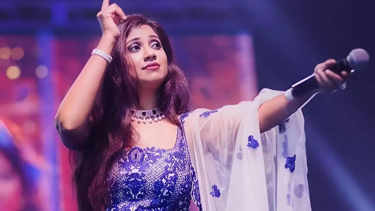 श्रेया घोषाल का कटक में लाइव कॉन्सर्ट: भीड़ में मची भगदड़