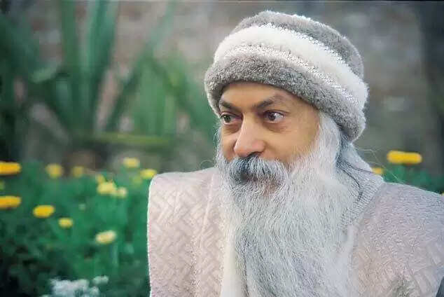 ओशो के विचार: अहंकार को समझने और स्वीकारने की कला