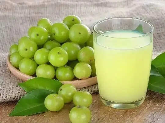 आंवला: यूरिक एसिड नियंत्रण का प्राकृतिक उपाय