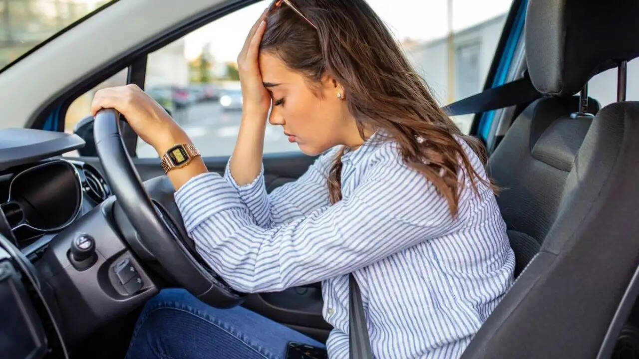 कार की सुरक्षा: महत्वपूर्ण संकेत जो आपको ध्यान में रखने चाहिए