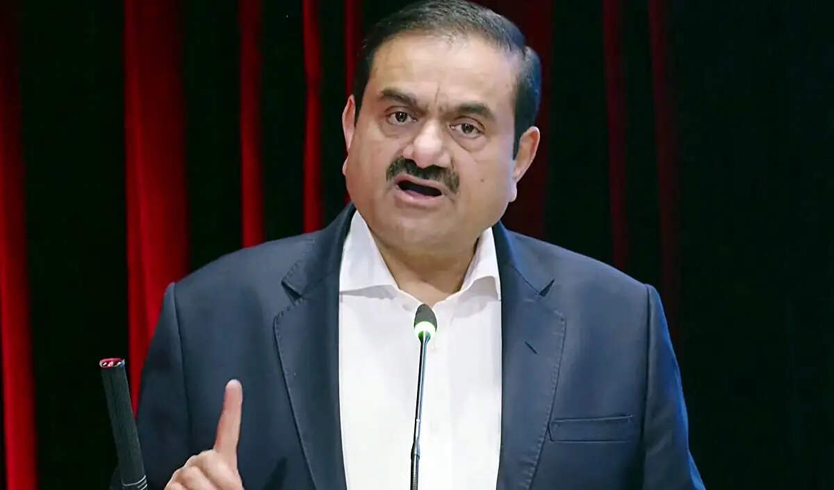 मुंबई में बिजली सुरक्षा के लिए अदाणी की नई पारेषण लाइन का सफल संचालन