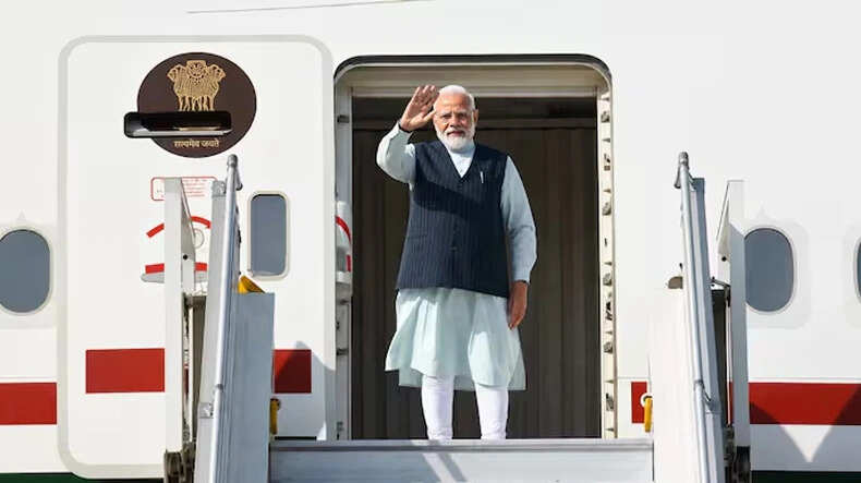 प्रधानमंत्री मोदी का पांच देशों का दौरा: यूएई से शुरूआत