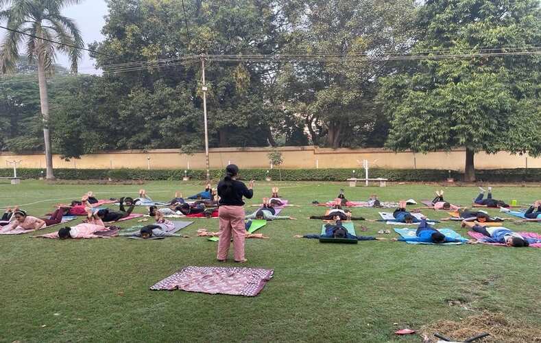 बीएचयू महिला महाविद्यालय की छात्राओं ने योग कार्यशाला में लिया भाग