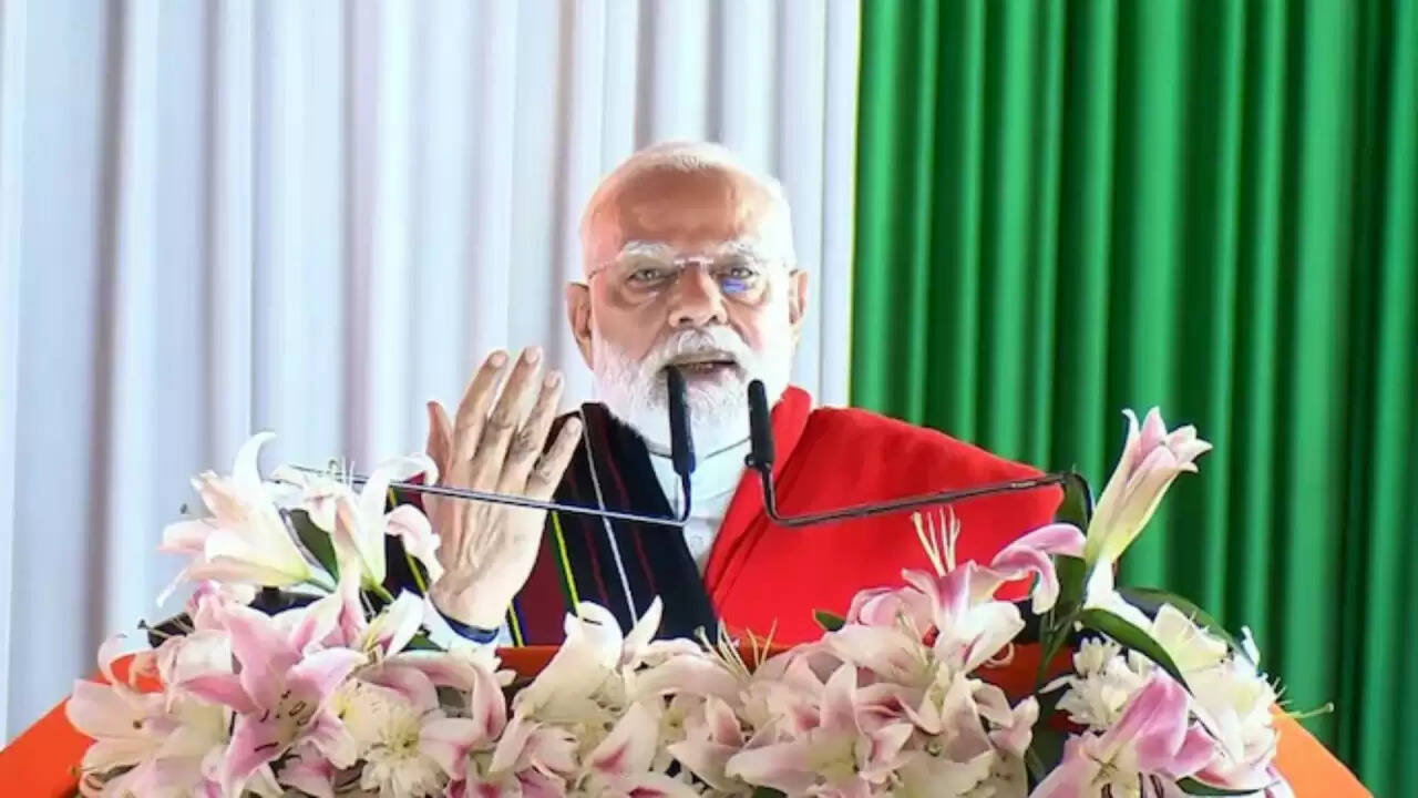 PM मोदी की मणिपुर यात्रा: शांति और विकास का नया संदेश