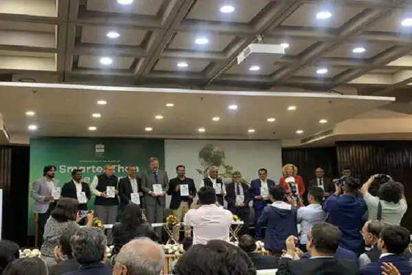 कृत्रिम बुद्धिमत्ता का लाभ बहुभाषी होने पर ही संभव: अमिताभ कांत