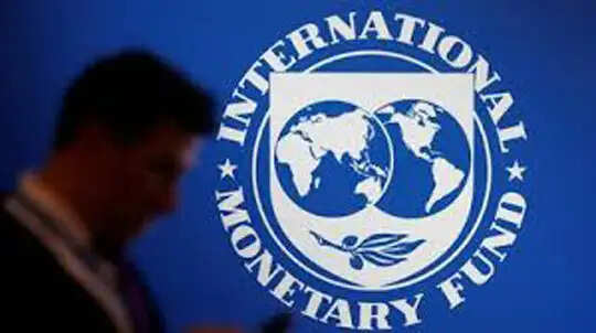 IMF की रिपोर्ट: वैश्विक सार्वजनिक कर्ज खतरनाक स्तर पर पहुंचा