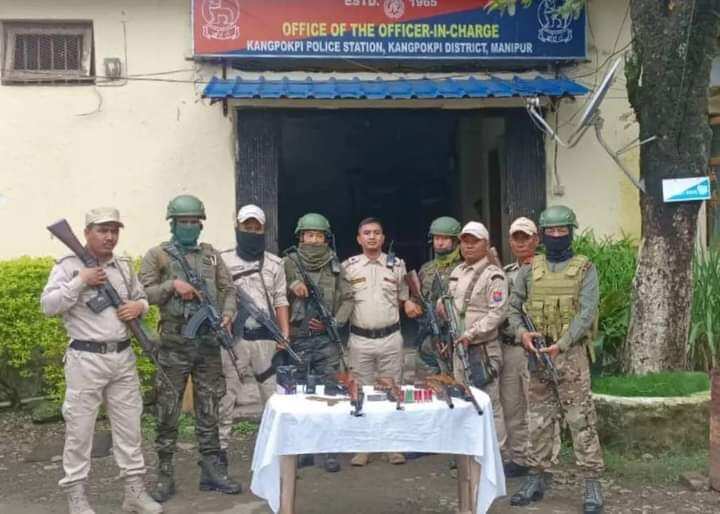 भारत-म्यांमार सीमा पर हथियार और गोला-बारूद बरामद