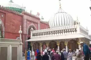 दिल्ली में ‘जश्न-ए-चिराग’ कार्यक्रम पर विवाद, सुरक्षा बढ़ाई गई
