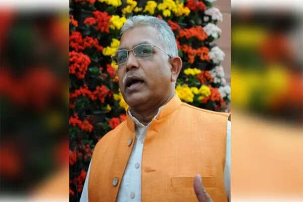 दिलीप घोष ने तेजस्वी यादव पर साधा निशाना, कहा- अपने परिवार की चिंता करें