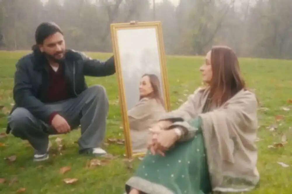 सोनी राजदान की वापसी: कश्मीरी पॉप गाने 'वानियो' में भावनाओं का समावेश