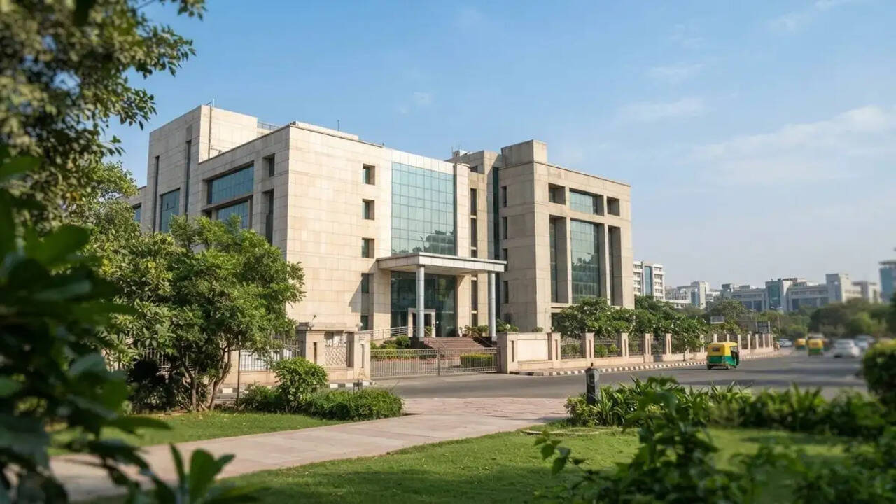 सेबी ने ओमेक्स और अन्य कंपनियों पर लगाया प्रतिबंध, सार्वजनिक हिस्सेदारी में धोखाधड़ी का मामला
