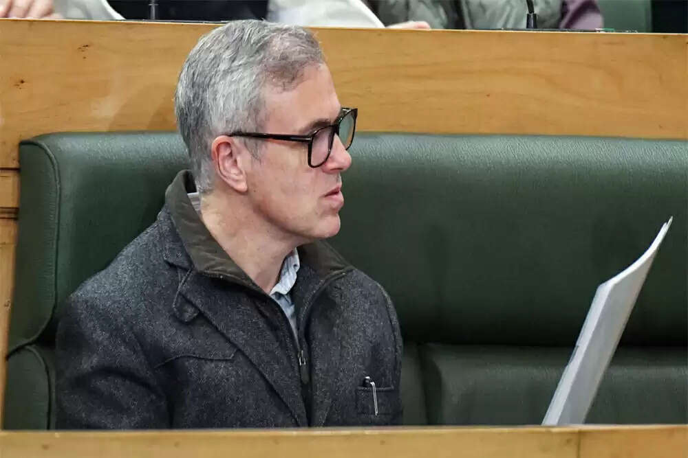 जम्मू कश्मीर में हिंदी का बढ़ता प्रभाव: त्रिभाषा फॉर्मूला लागू