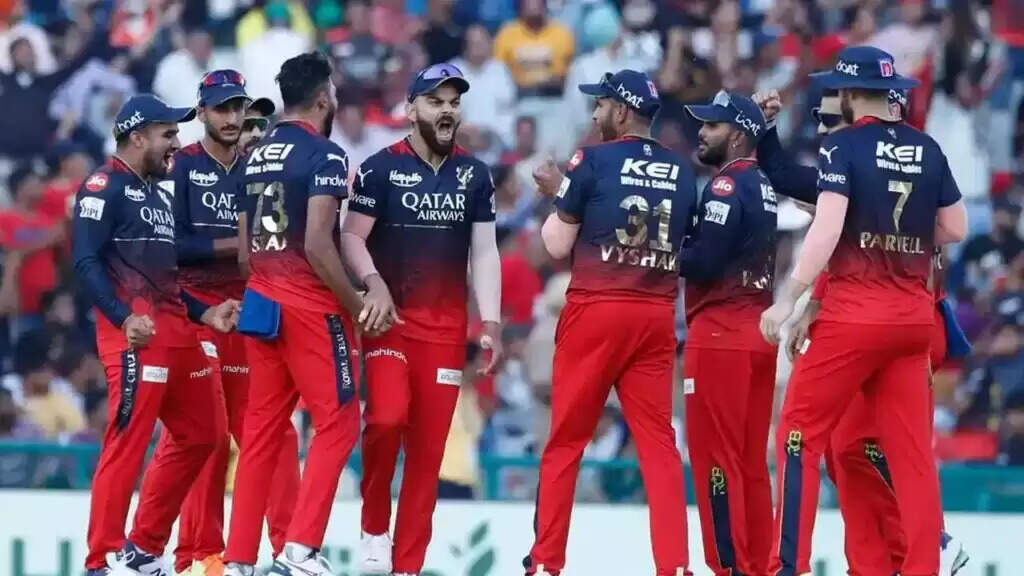 RCB की ट्रॉफी जीत के बाद मचा हड़कंप, कोहली के करीबी की गिरफ्तारी