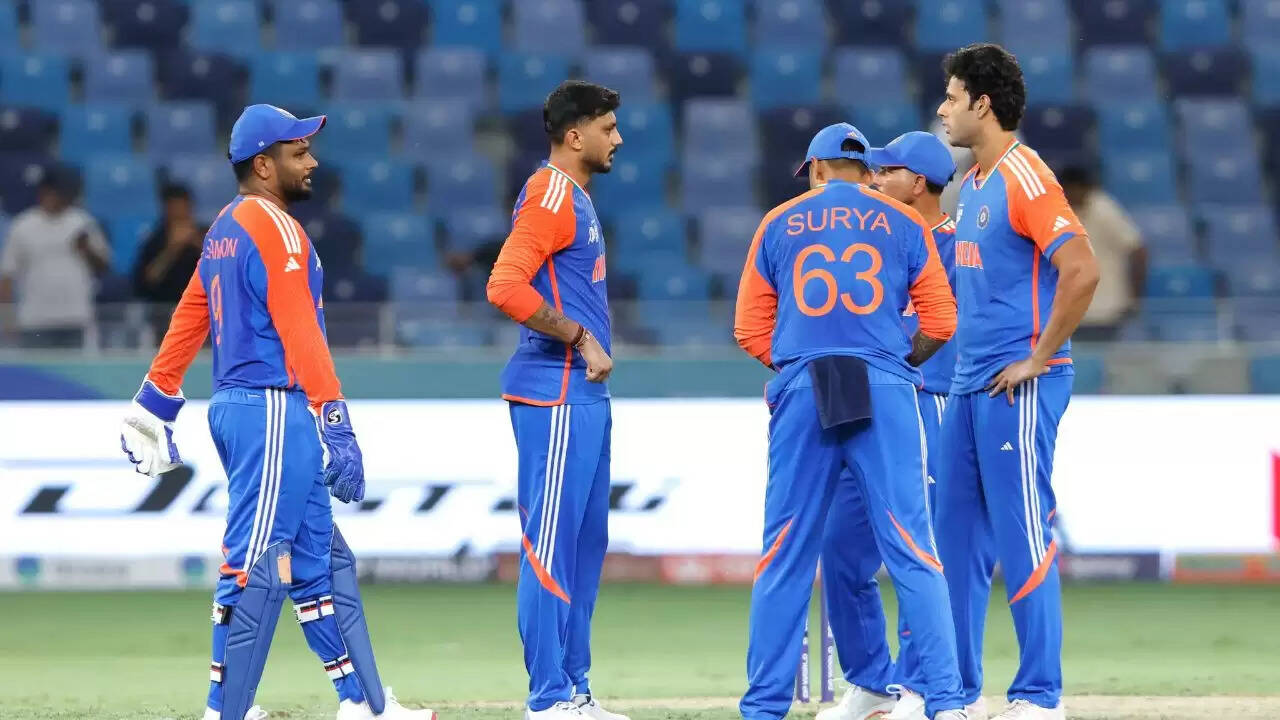 भारत ने एशिया कप 2025 में यूएई को 9 विकेट से हराया