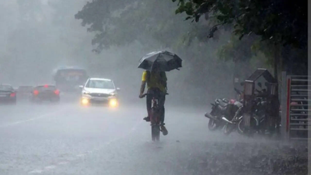 दिल्ली-एनसीआर में मानसून की दस्तक का इंतजार