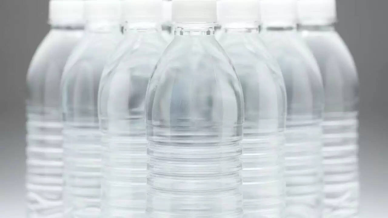 क्या पानी भी हो सकता है एक्सपायर? जानें सुरक्षित पानी पीने के तरीके