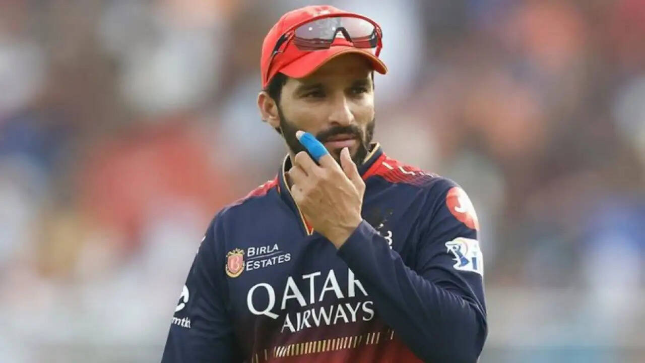 आरसीबी को आईपीएल 2026 से पहले नुवान तुषारा का बड़ा झटका