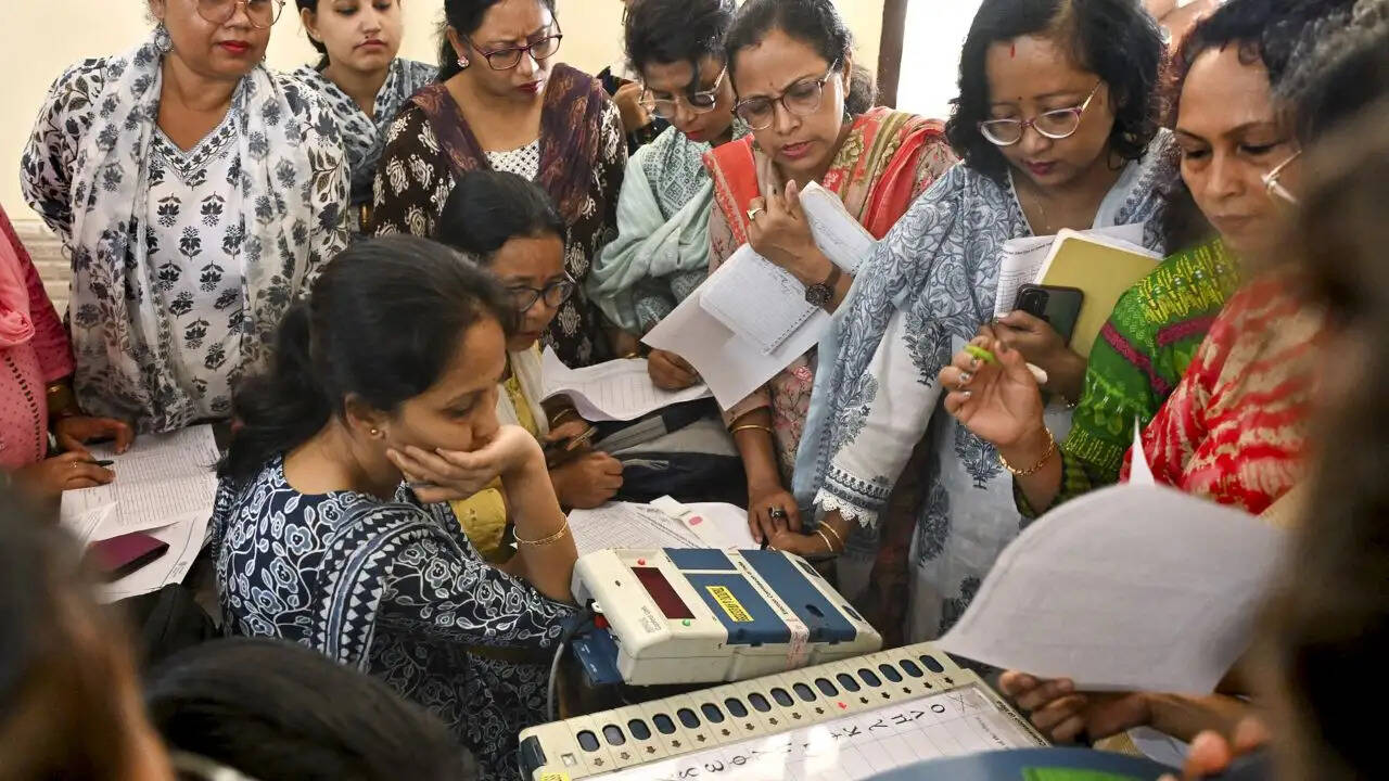 EVM की गिनती प्रक्रिया: क्या है इसकी पारदर्शिता और सुरक्षा?