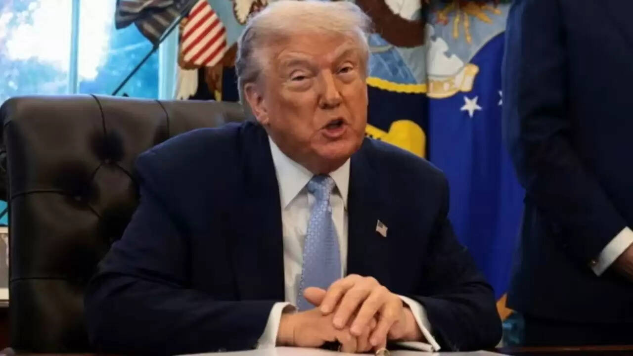 वॉशिंगटन में ट्रंप के खिलाफ विशाल विरोध प्रदर्शन