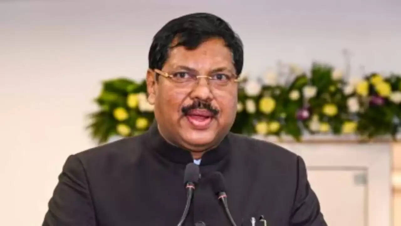 CJI B.R. Gavai का विवादास्पद बयान: क्या है असली मामला?
