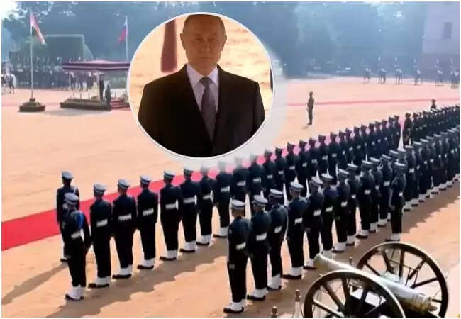 रूस के राष्ट्रपति पुतिन का भारत दौरा: गार्ड ऑफ़ ऑनर और श्रद्धांजलि