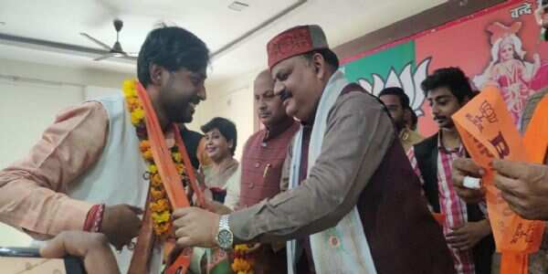 भाजपा में शामिल हुए लखीमपुर के शौर्य सक्सेना