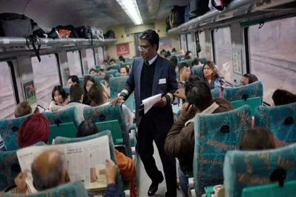 पश्चिम बंगाल में मानव तस्करी का प्रयास नाकाम, 56 युवतियां सुरक्षित बचाई गईं
