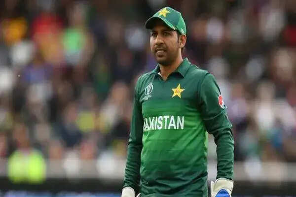 सरफराज अहमद ने क्रिकेट से लिया संन्यास, दो दशकों का करियर समाप्त