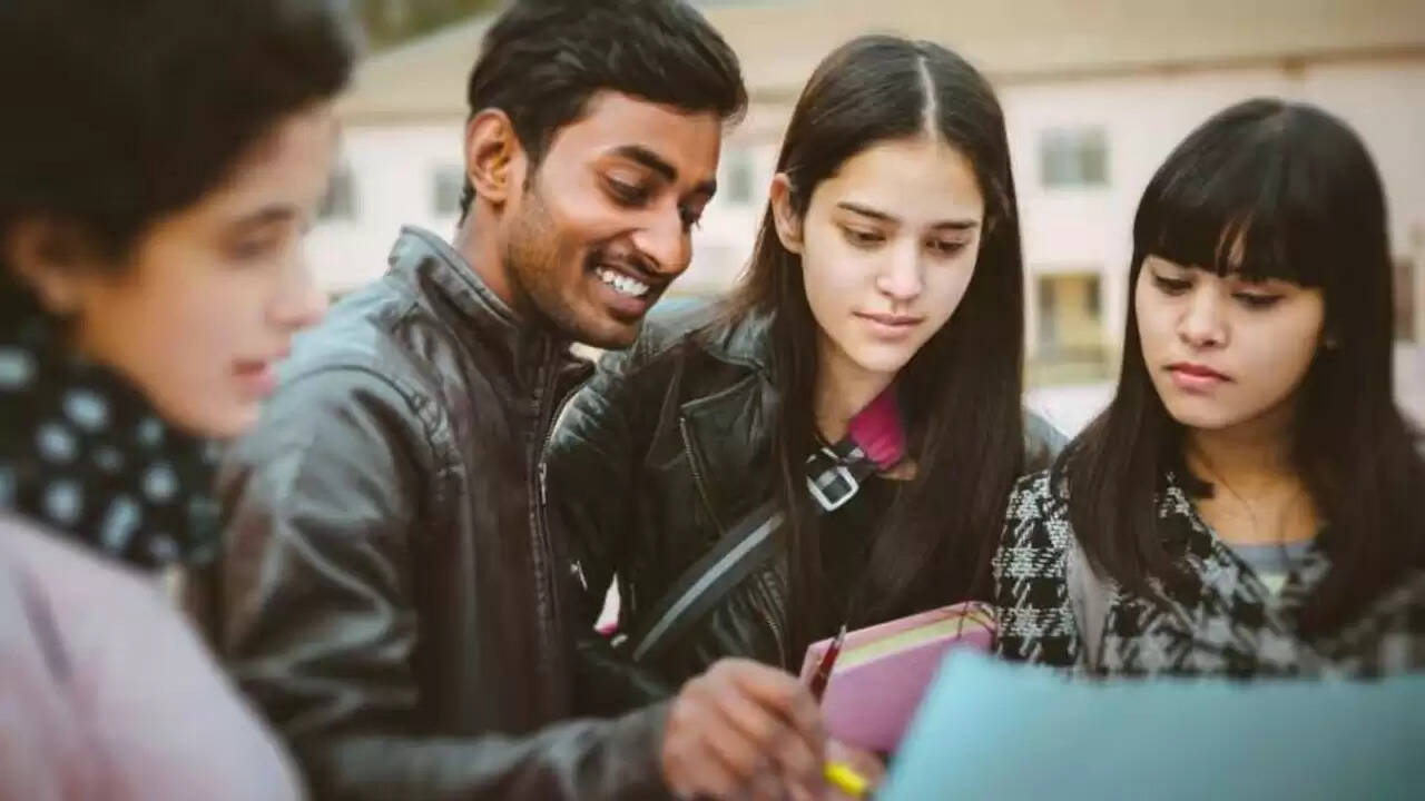 अजीम प्रेमजी स्कॉलरशिप 2025 के लिए आवेदन प्रक्रिया